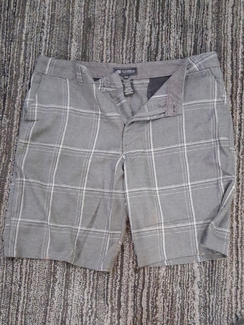 O'Neill Men's Gray Plaid Flat Front Shorts